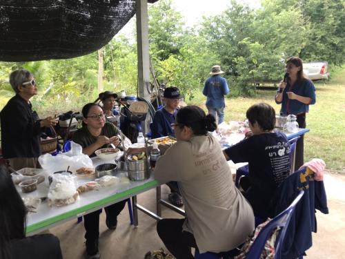 สพอ.น้ำปาด ร่วมกิจกรรมเอามื้อสามัคคี ณ เเปลงศูนย์เรียนรู้โคกหนองนาฯ หมู่ที่ 2 ตำบลน้ำไคร้ อำเภอน้ำปาด จังหวัดอุตรดิตถ์